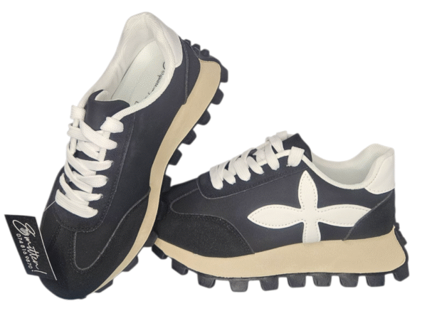 Sneaker - Image 3