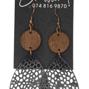 Alternative view of Dangling Earrings