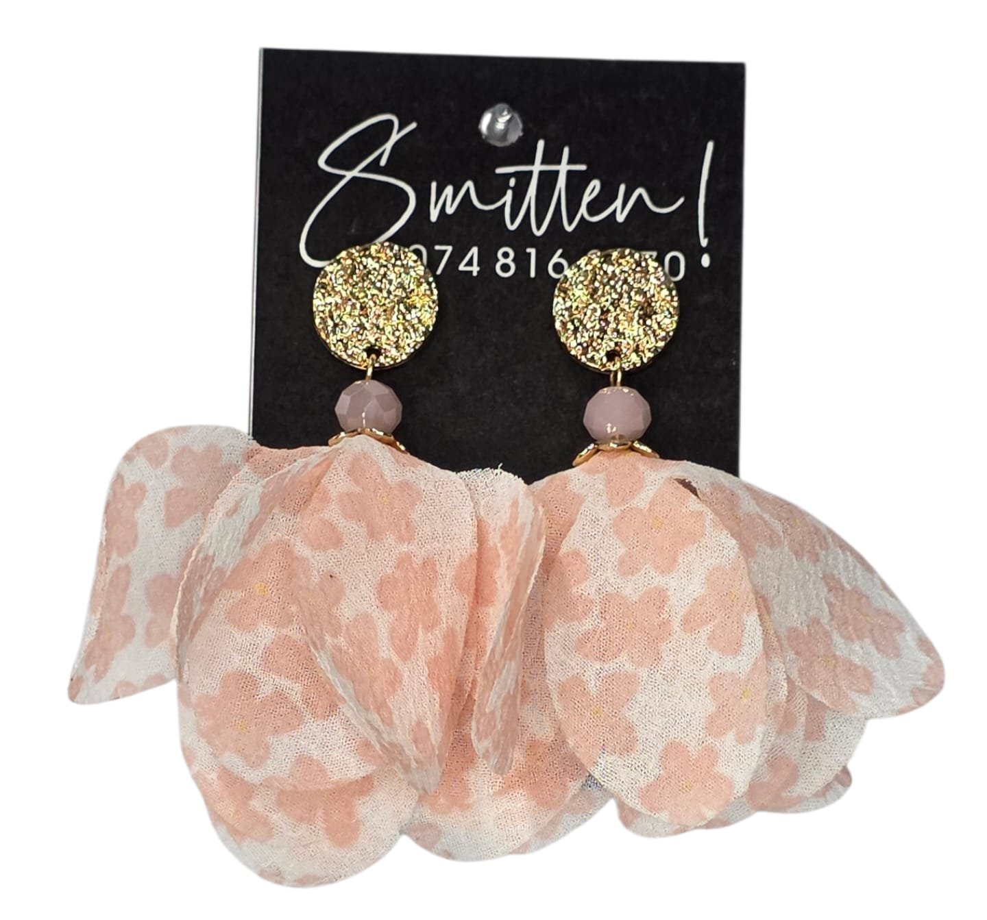 Flower Detailed Earrings - Image 4