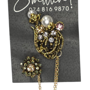 Vintage-style lapel brooch