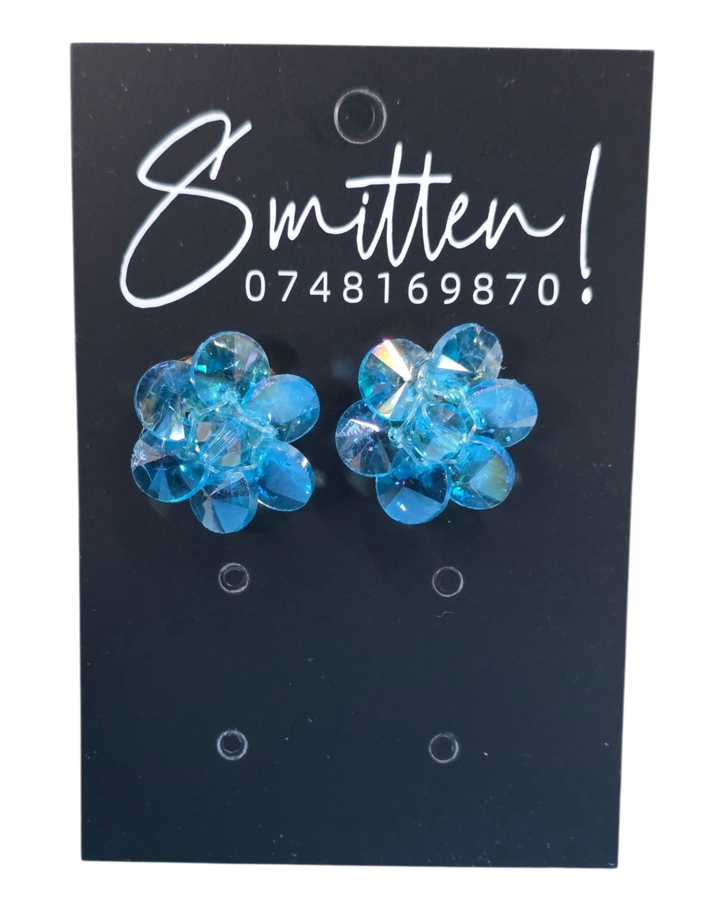 Flower-shaped Stud Earrings - Image 3