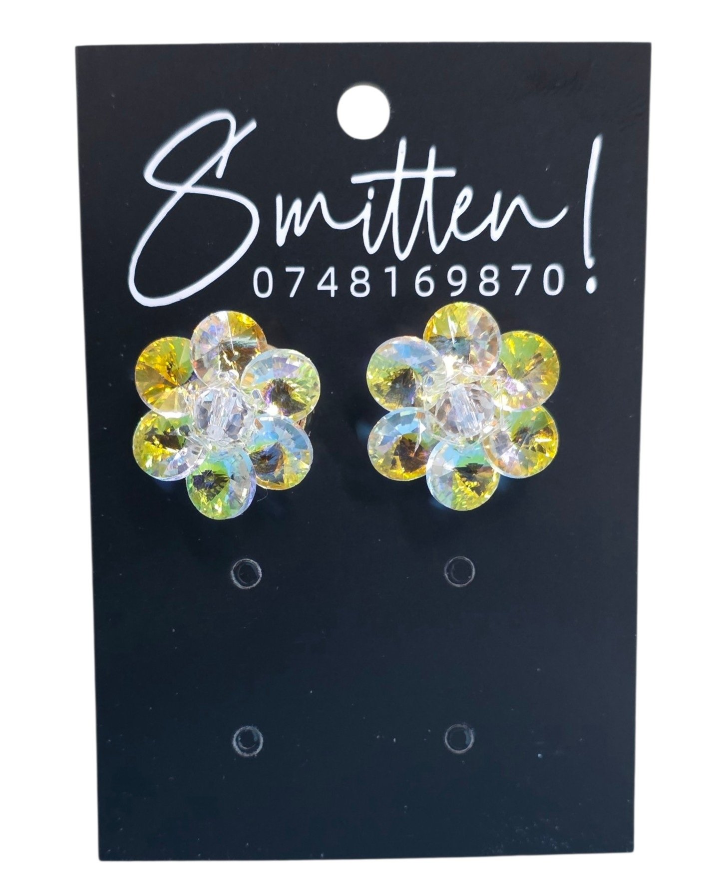 Flower-shaped Stud Earrings - Image 4