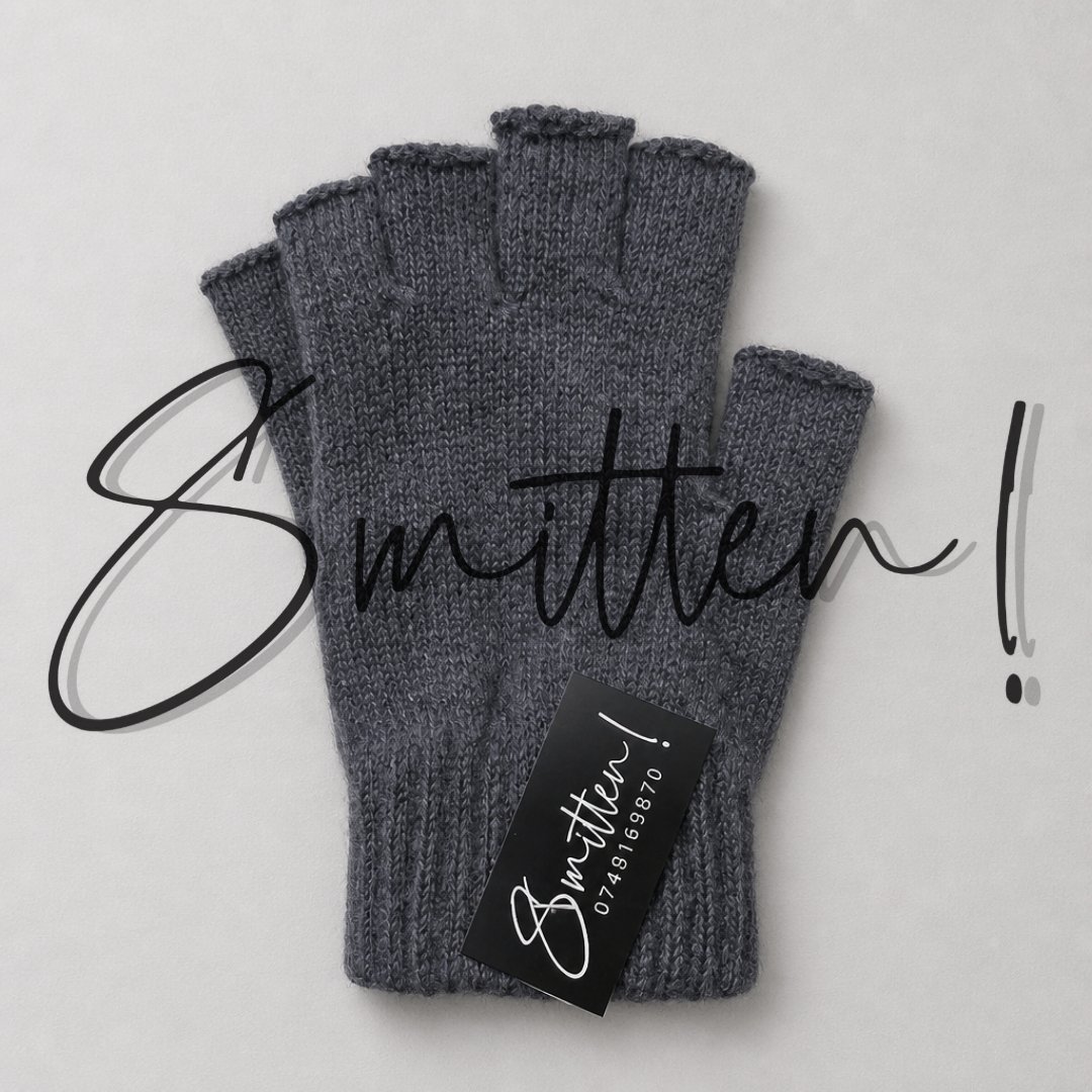 Fingerless Knit Gloves - Image 5
