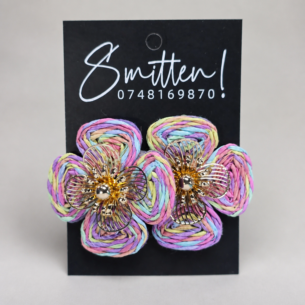 Bohemian-style Floral Stud Earrings - Image 5